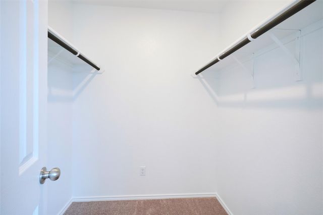 384 Papaya DR, Buda, TX 78610
