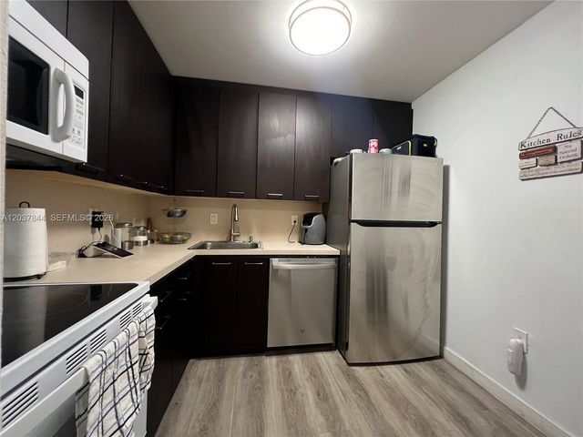 4910 NW 79th Ave 205, Doral, FL 33166