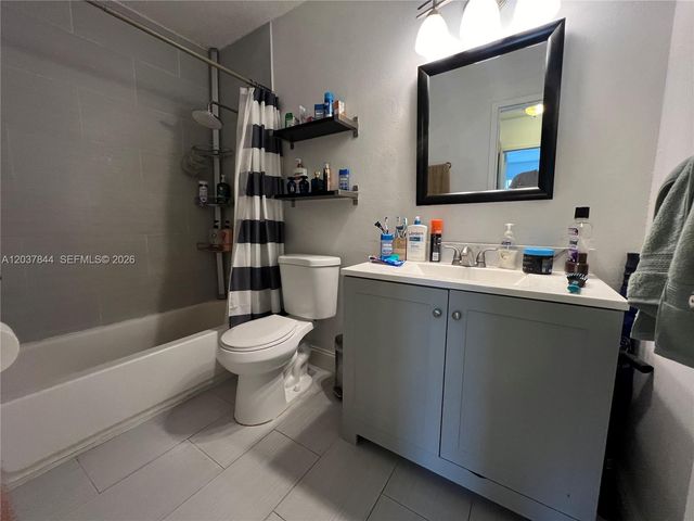 4910 NW 79th Ave 205, Doral, FL 33166