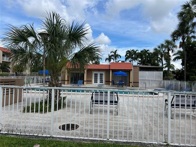 4910 NW 79th Ave 205, Doral, FL 33166