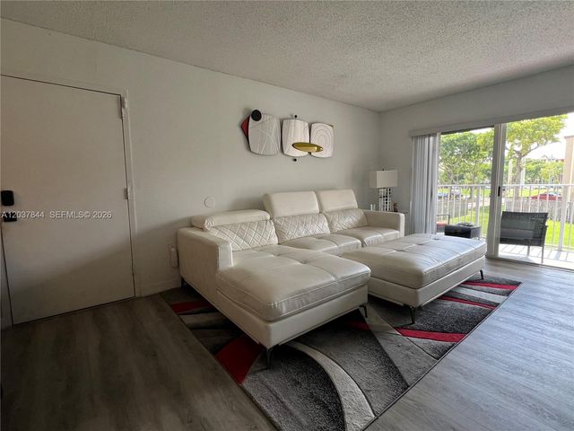 4910 NW 79th Ave 205, Doral, FL 33166