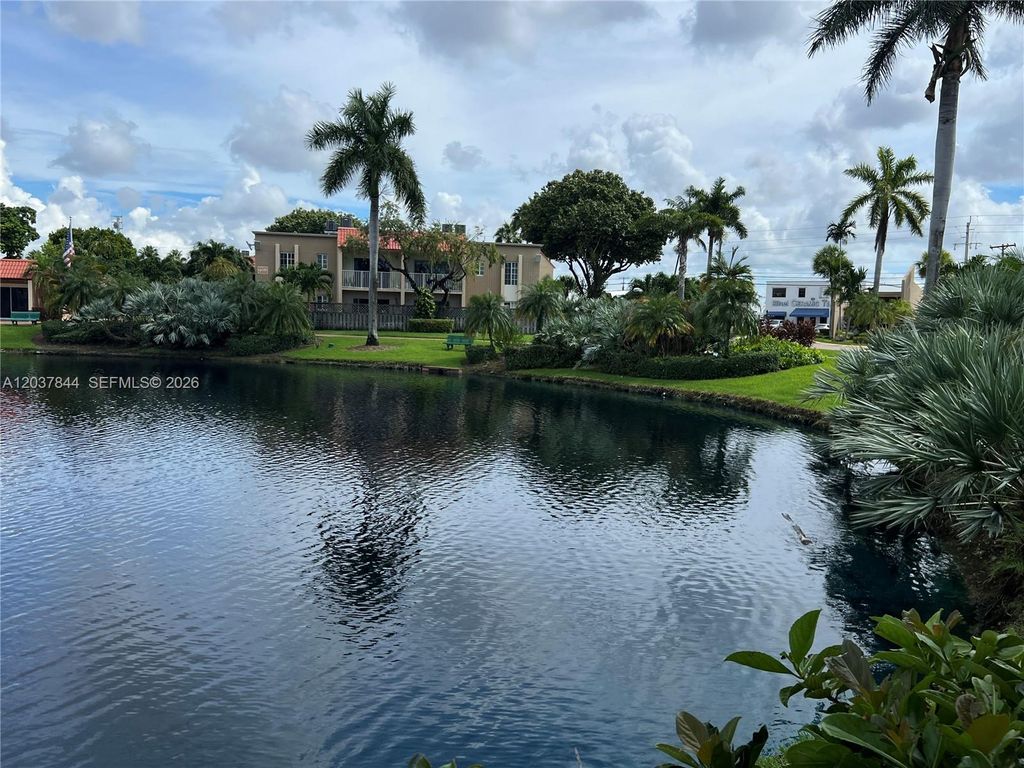 4910 NW 79th Ave 205, Doral, FL 33166