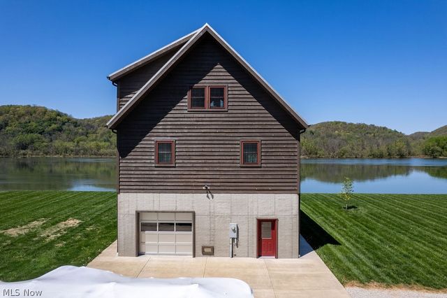 146 S. River Rail Lane, St Marys, WV 26170