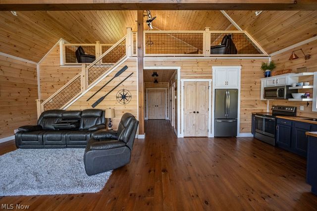 146 S. River Rail Lane, St Marys, WV 26170