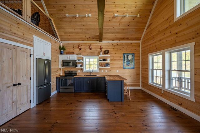 146 S. River Rail Lane, St Marys, WV 26170