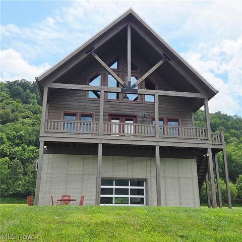 146 S. River Rail Lane, St Marys, WV 26170