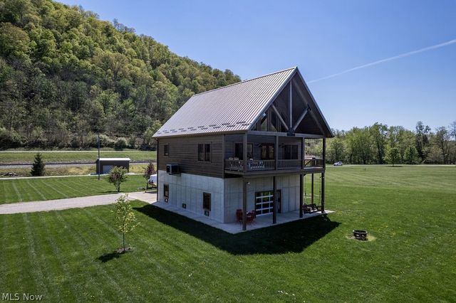 146 S. River Rail Lane, St Marys, WV 26170