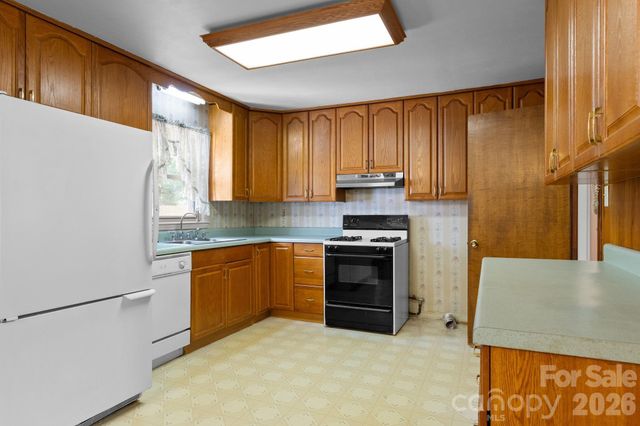 3137 Frederick Place, Charlotte, NC 28210