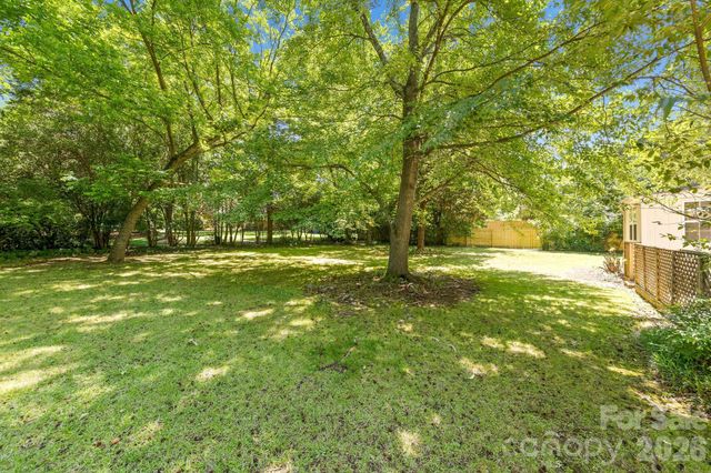 3137 Frederick Place, Charlotte, NC 28210