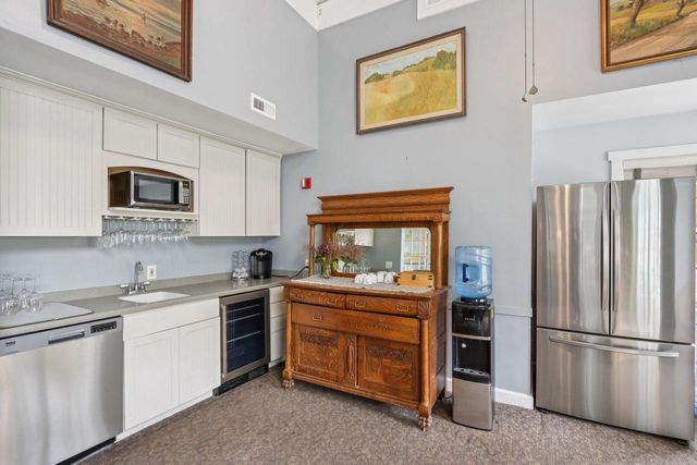 4200 West End ROAD, Lake Geneva, WI 53147