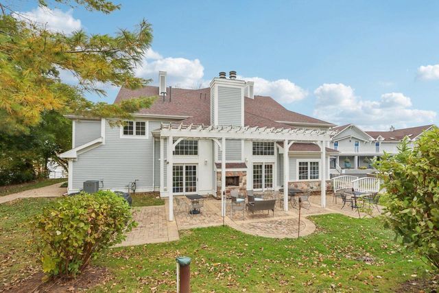 4200 West End ROAD, Lake Geneva, WI 53147