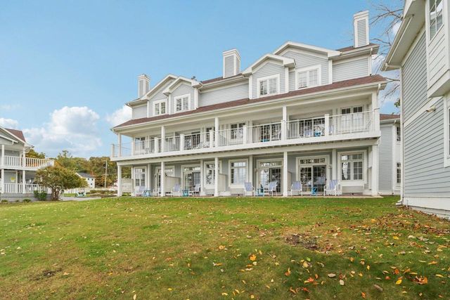 4200 West End ROAD, Lake Geneva, WI 53147