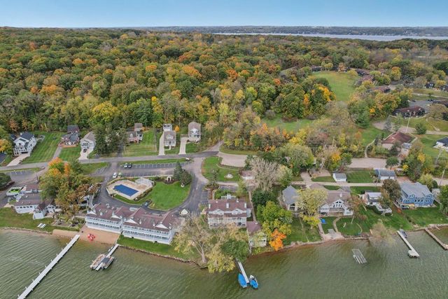 4200 West End ROAD, Lake Geneva, WI 53147
