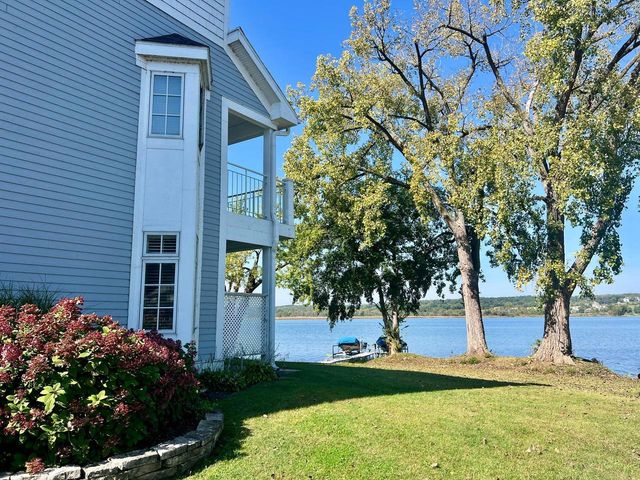 4200 West End ROAD, Lake Geneva, WI 53147