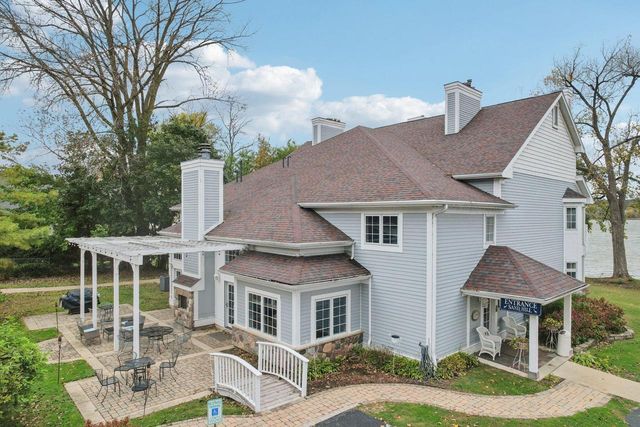 4200 West End ROAD, Lake Geneva, WI 53147
