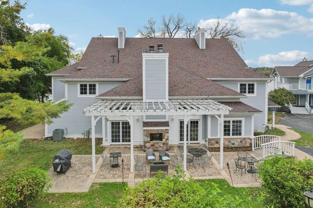 4200 West End ROAD, Lake Geneva, WI 53147
