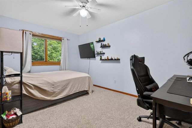 N71W27107 Meadow Wood LANE, Lisbon, WI 53089