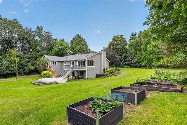 N71W27107 Meadow Wood LANE, Lisbon, WI 53089