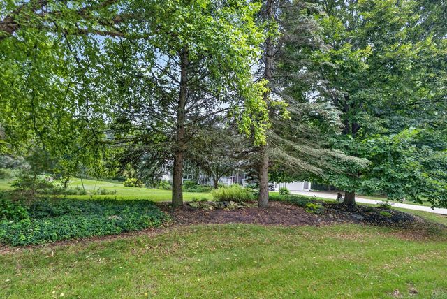 N71W27107 Meadow Wood LANE, Lisbon, WI 53089