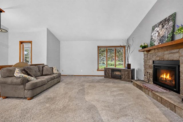 N71W27107 Meadow Wood LANE, Lisbon, WI 53089