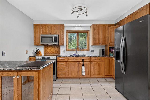 N71W27107 Meadow Wood LANE, Lisbon, WI 53089