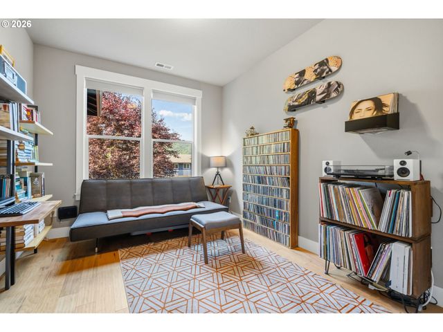 9146 N EDISON St, Portland, OR 97203