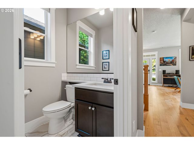 9146 N EDISON St, Portland, OR 97203