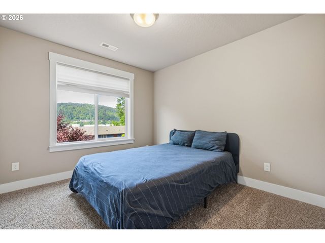 9146 N EDISON St, Portland, OR 97203