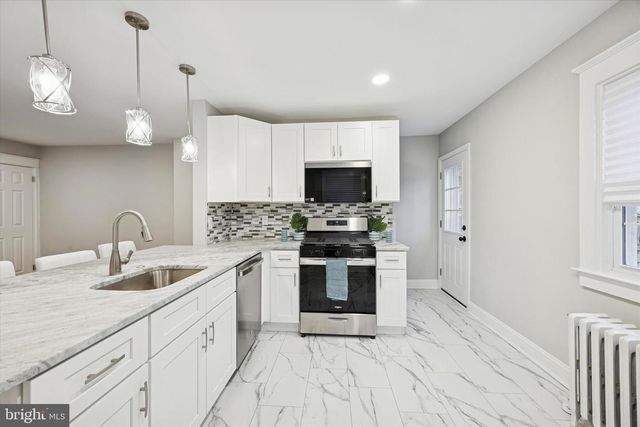 413 CLIFTON AVE, Sharon Hill, PA 19079