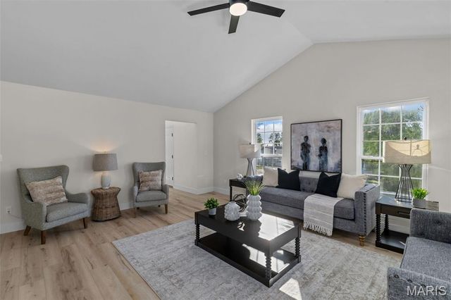7264 Crystal Lake Court, St Louis, MO 63129