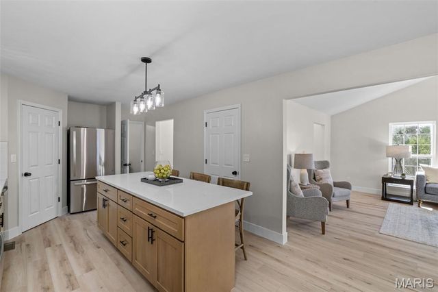 7264 Crystal Lake Court, St Louis, MO 63129