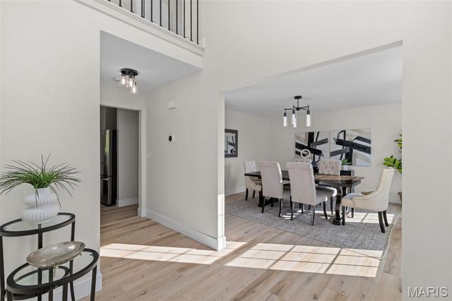 7264 Crystal Lake Court, St Louis, MO 63129