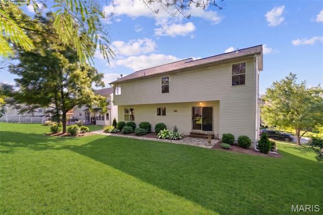 7264 Crystal Lake Court, St Louis, MO 63129