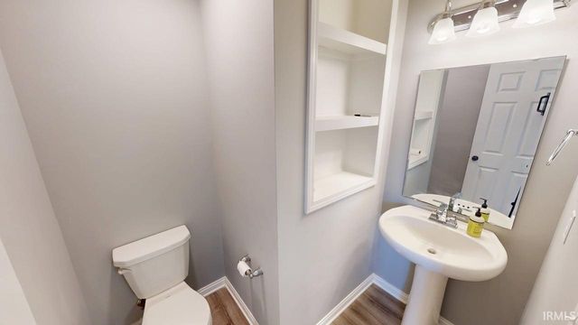 216 W Wilson Circle, Huntingburg, IN 47542