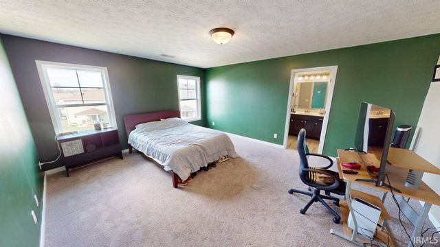 216 W Wilson Circle, Huntingburg, IN 47542