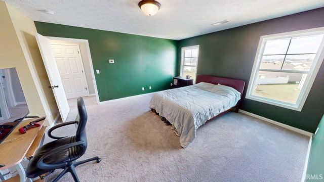 216 W Wilson Circle, Huntingburg, IN 47542