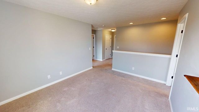 216 W Wilson Circle, Huntingburg, IN 47542