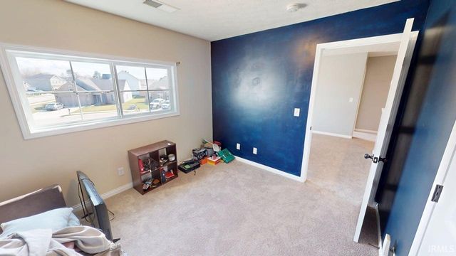 216 W Wilson Circle, Huntingburg, IN 47542