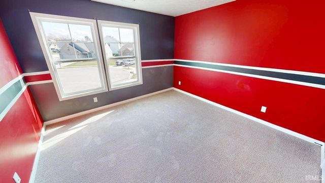 216 W Wilson Circle, Huntingburg, IN 47542