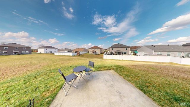 216 W Wilson Circle, Huntingburg, IN 47542