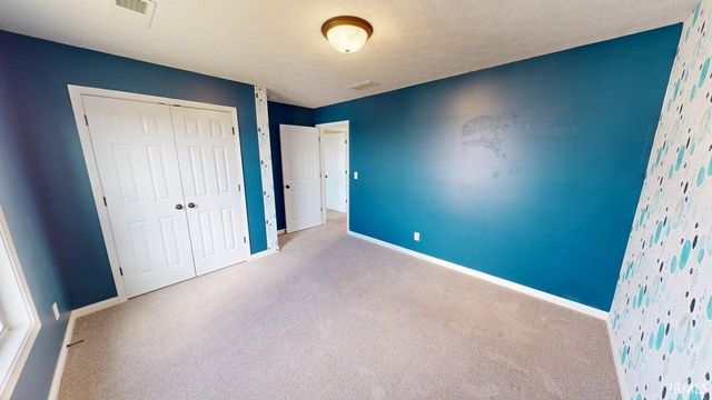 216 W Wilson Circle, Huntingburg, IN 47542