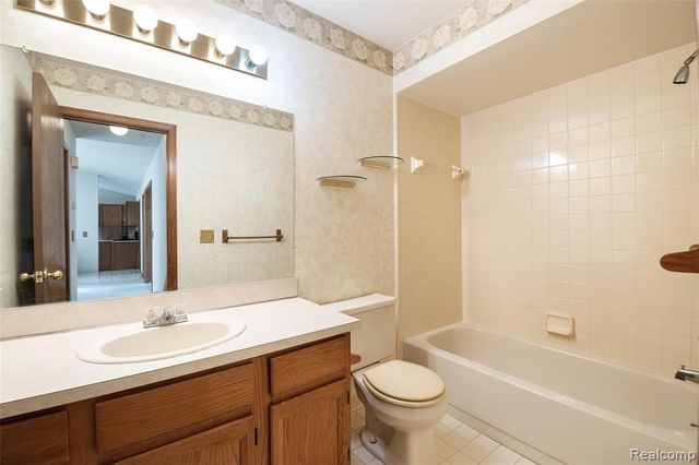 41308 Fortuna Drive 86, Clinton Township, MI 48038