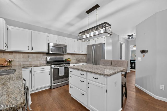 1628 Ridge Cross Road, Perrysburg, OH 43551
