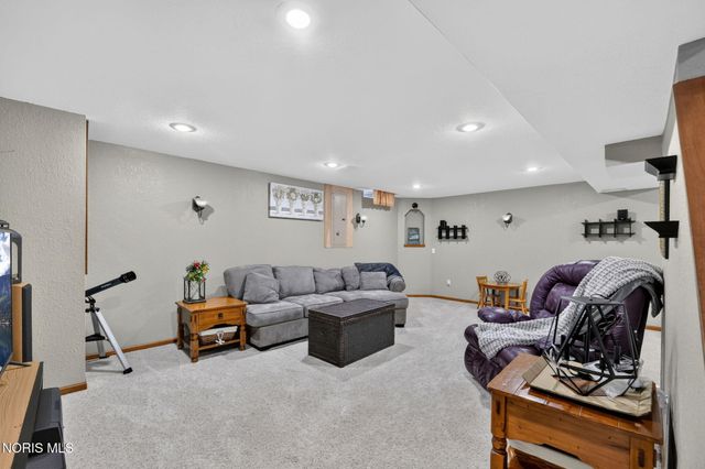 1628 Ridge Cross Road, Perrysburg, OH 43551