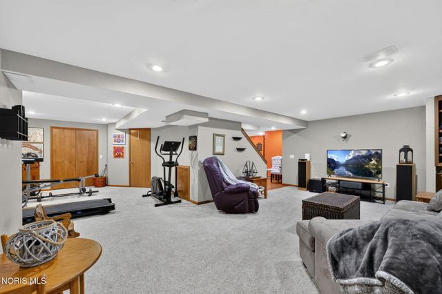 1628 Ridge Cross Road, Perrysburg, OH 43551