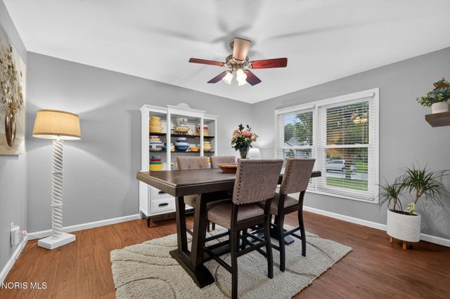 1628 Ridge Cross Road, Perrysburg, OH 43551