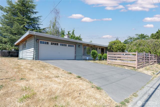 24325 16th Avenue S, Des Moines, WA 98198