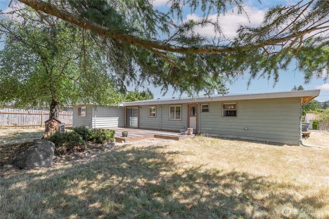 24325 16th Avenue S, Des Moines, WA 98198
