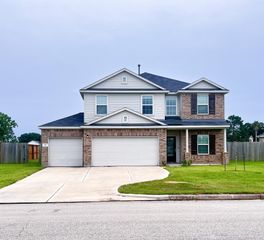 521 Green Meadows Drive, West Columbia, TX 77486