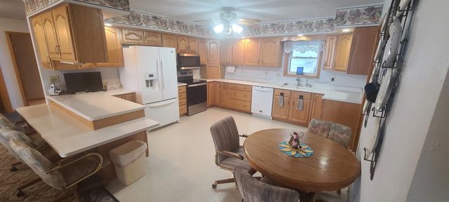 404 E Maple Street, Monona, IA 52159